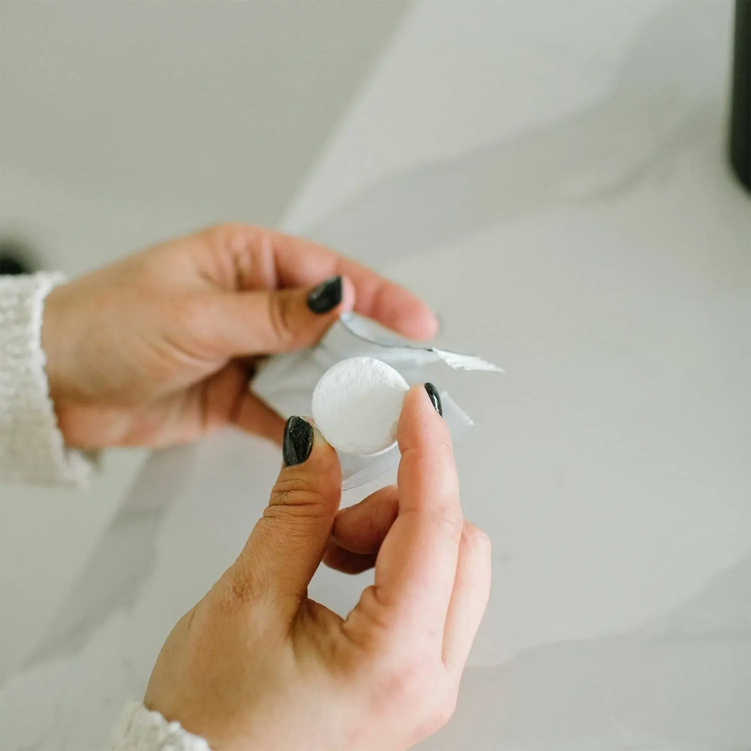 Individually Packaged Drinkware Cleaning Tablets - Image 4